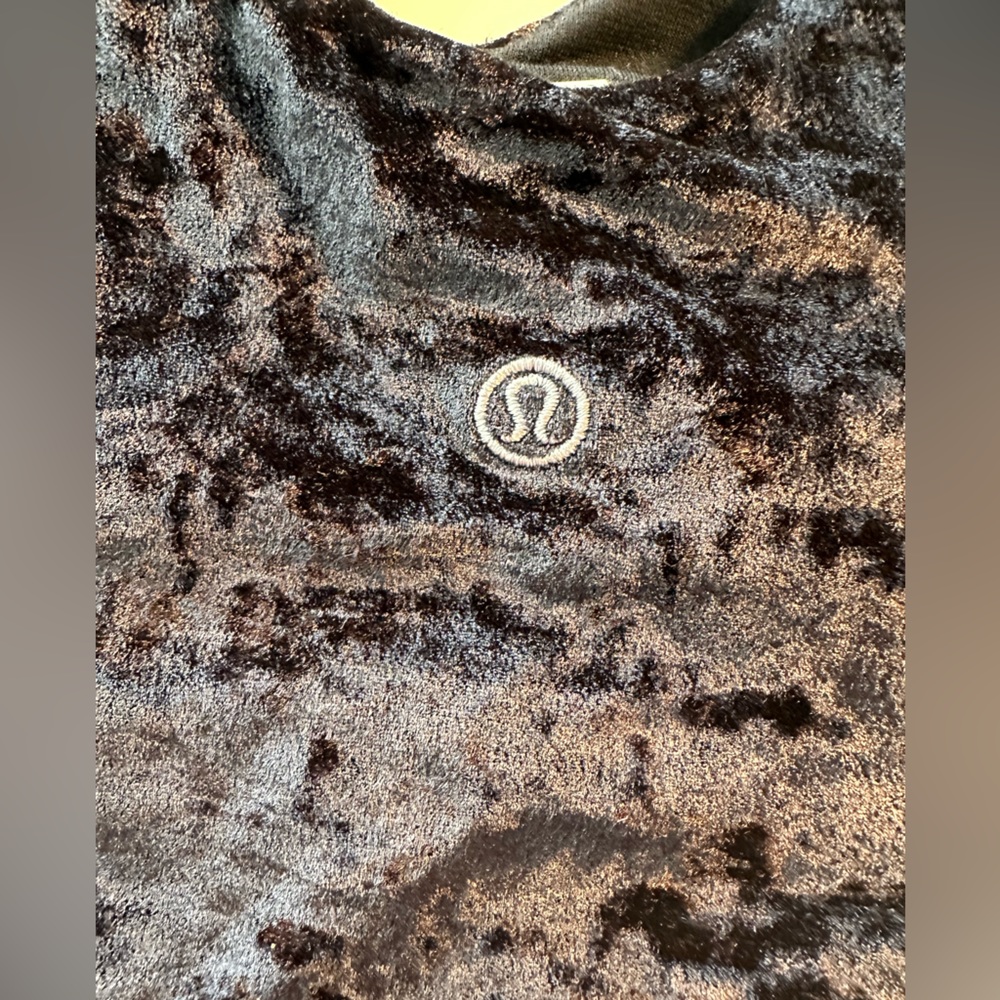 Lululemon Limited Edition Align Velour Tank in Crushed Velvet Black, size 4. - Picture 4 of 6